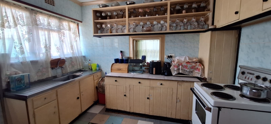 4 Bedroom Property for Sale in Grassy Park Western Cape